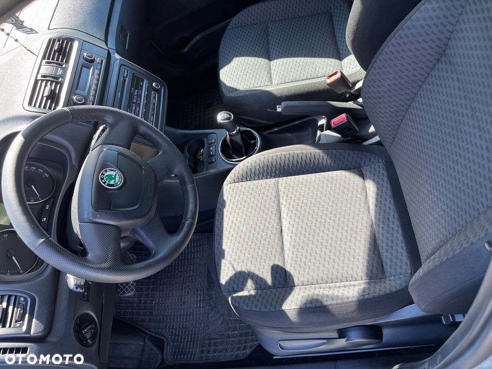 Skoda Fabia 1.2 HTP Cool Colour Edition - 20