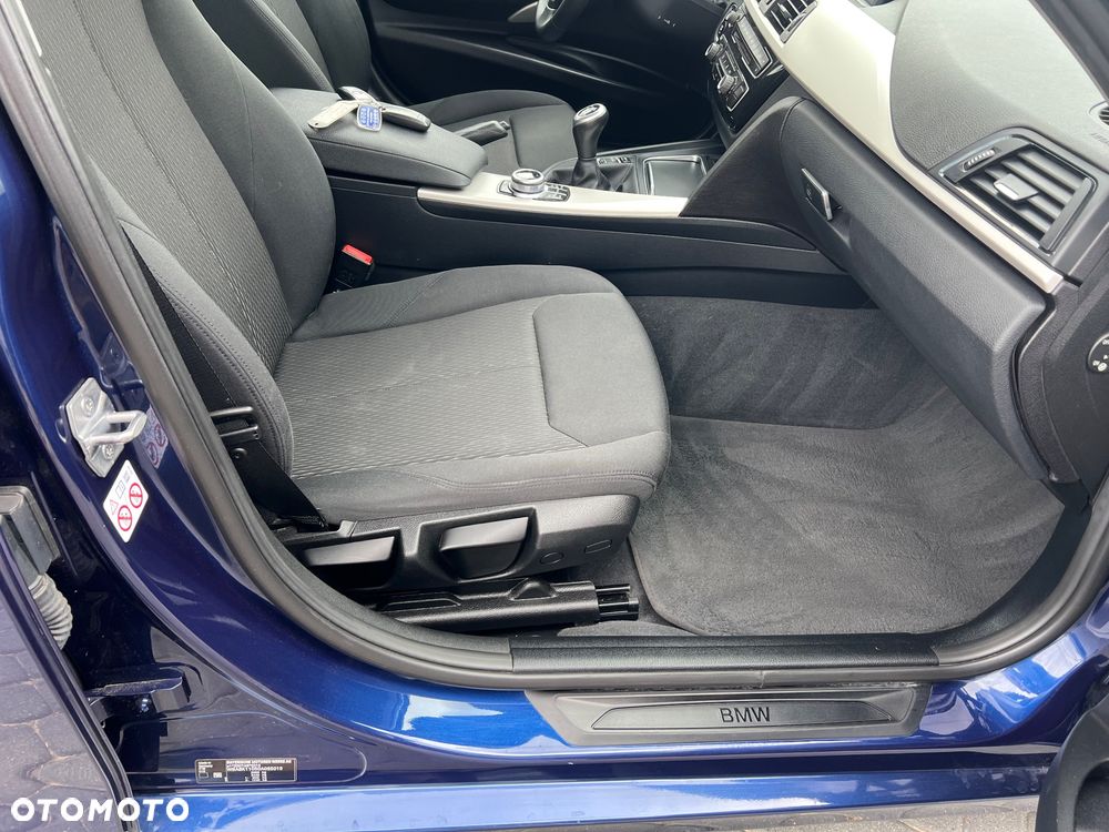 BMW Seria 3 318i Edition Luxury Line Purity - 28