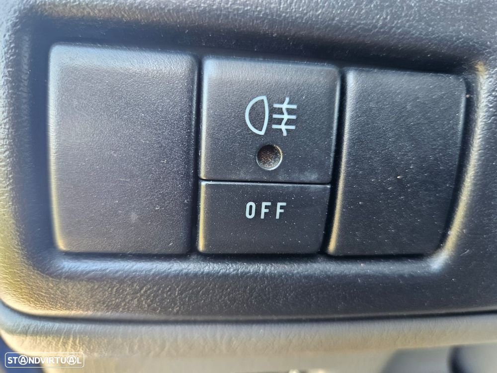 Suzuki Jimny 1.3 16V - 34