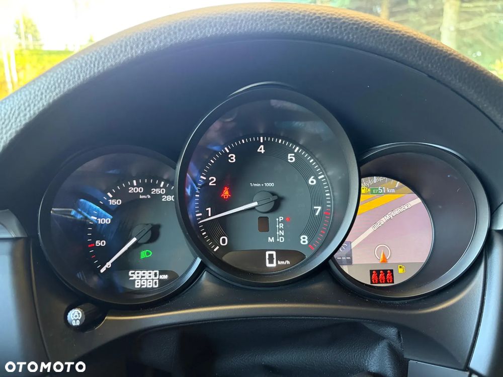 Porsche Macan Standard - 18