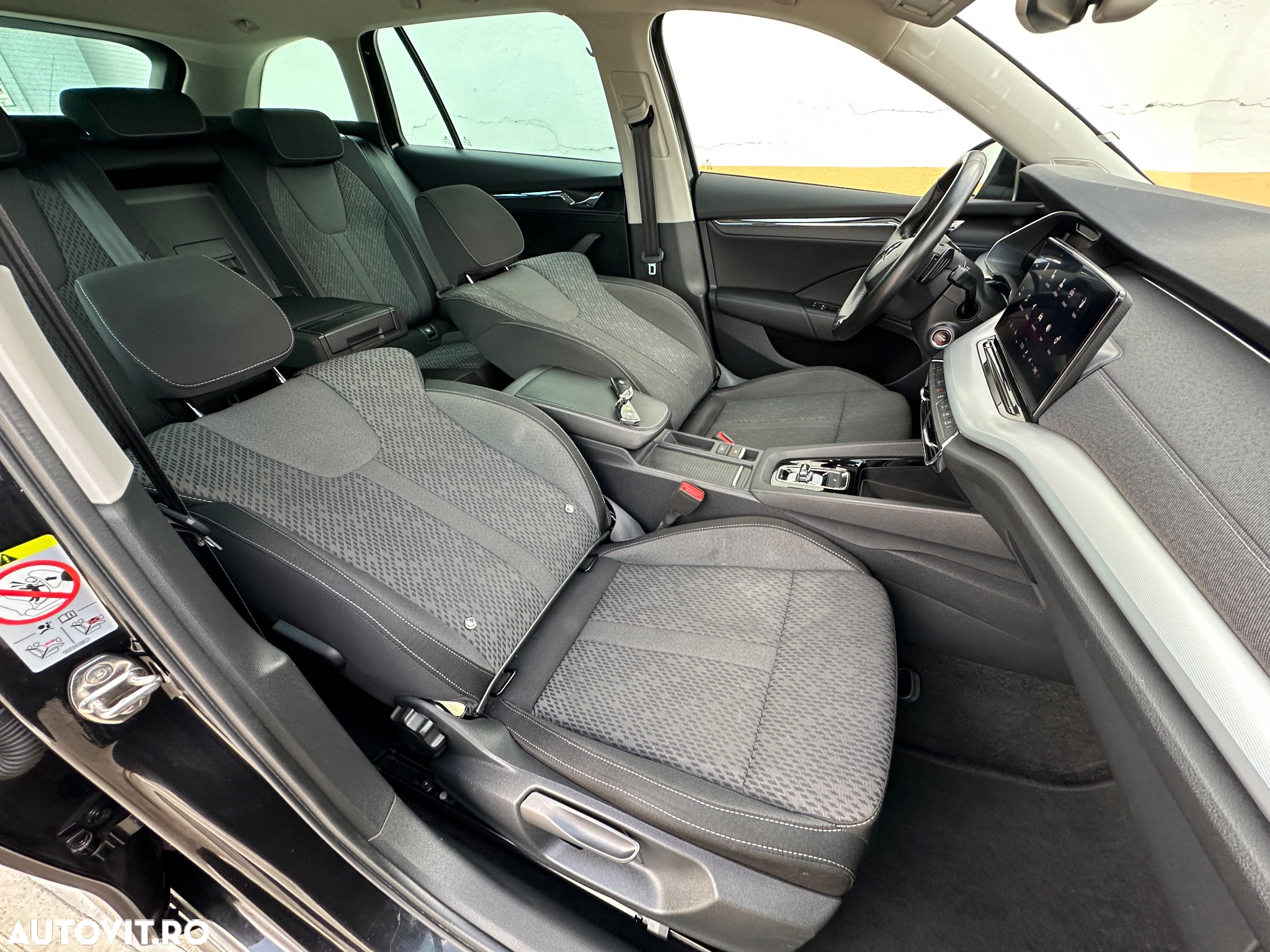 Skoda Octavia Combi 2.0 TDI 150 CP DSG Sportline - 10
