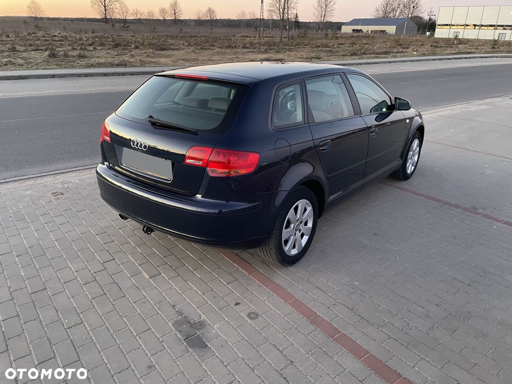 Audi A3 Sportback - 4