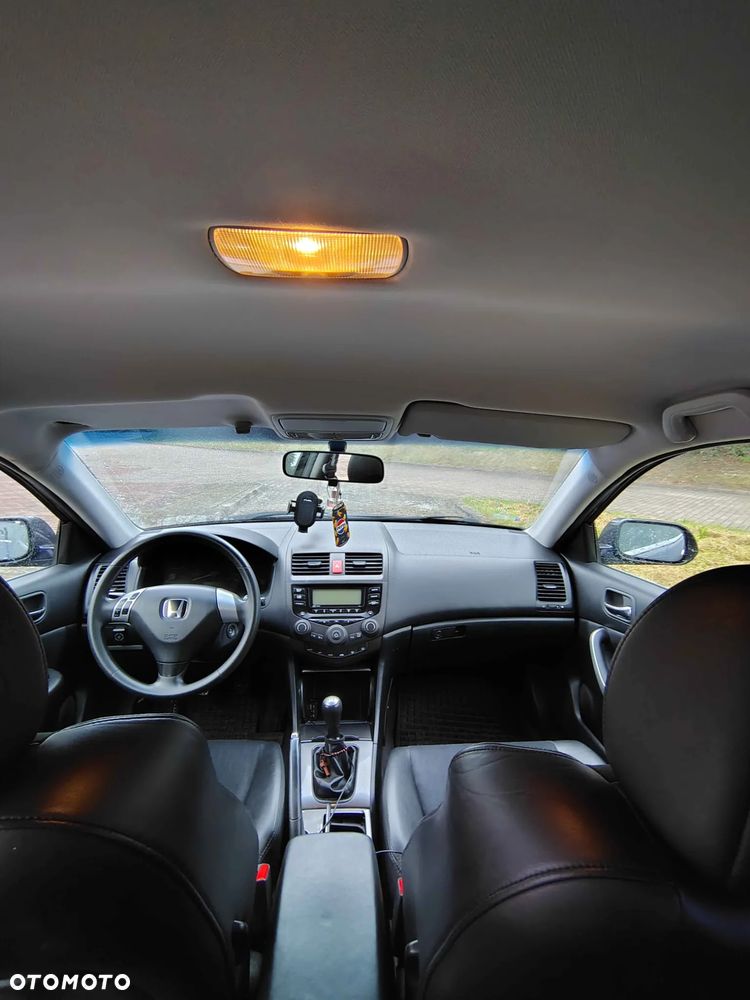 Honda Accord 2.0 Comfort - 6