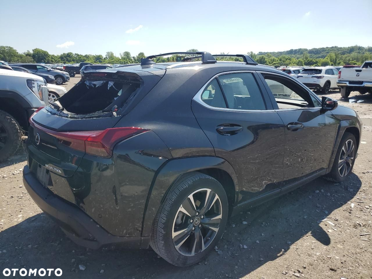 Lexus UX - 3