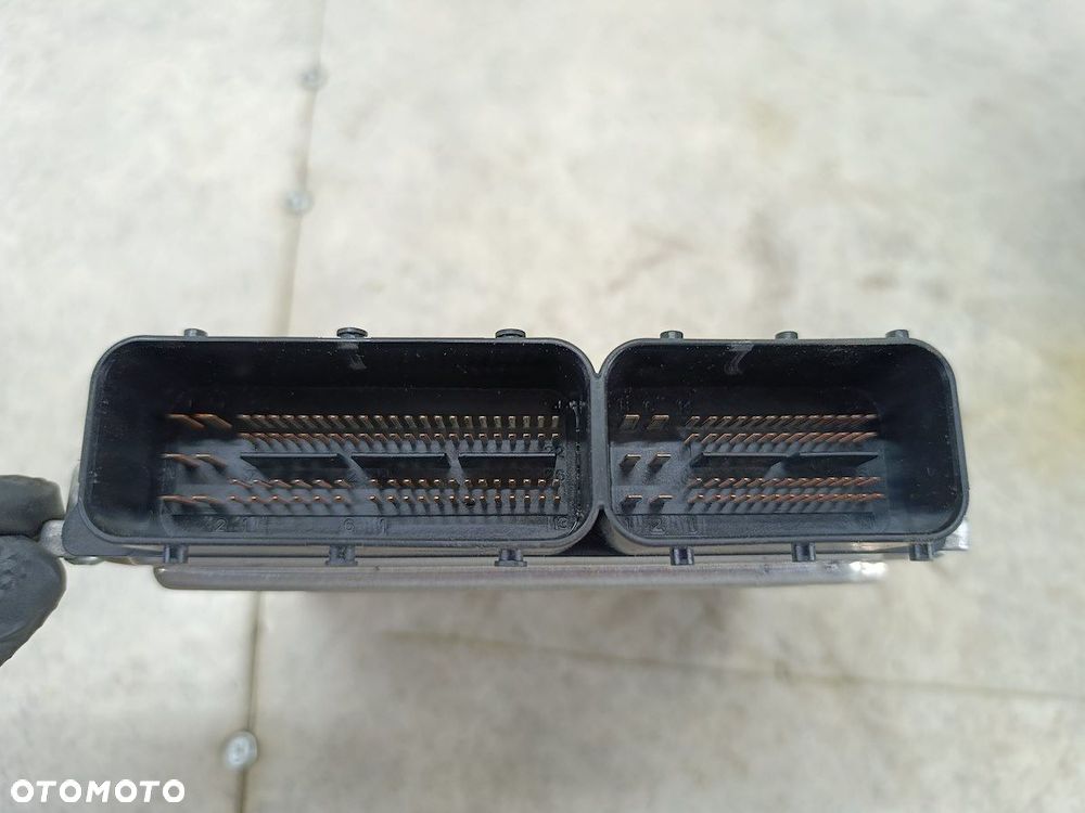 KOMPUTER, STEROWNIK BMW 3 E90 7552176  0261208582  BOSCH 2.0 16V 320i - 4