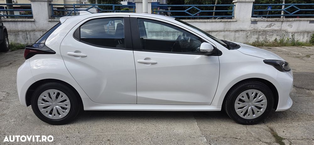 Toyota Yaris 1.0 L Eco - 8