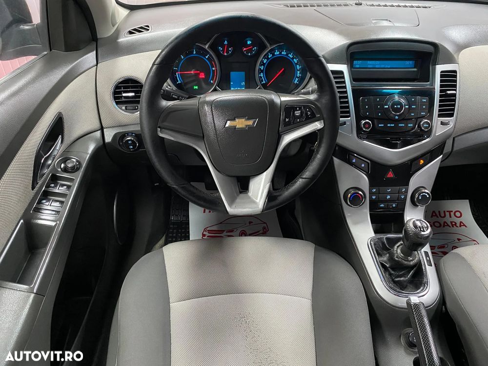 Chevrolet Cruze - 8