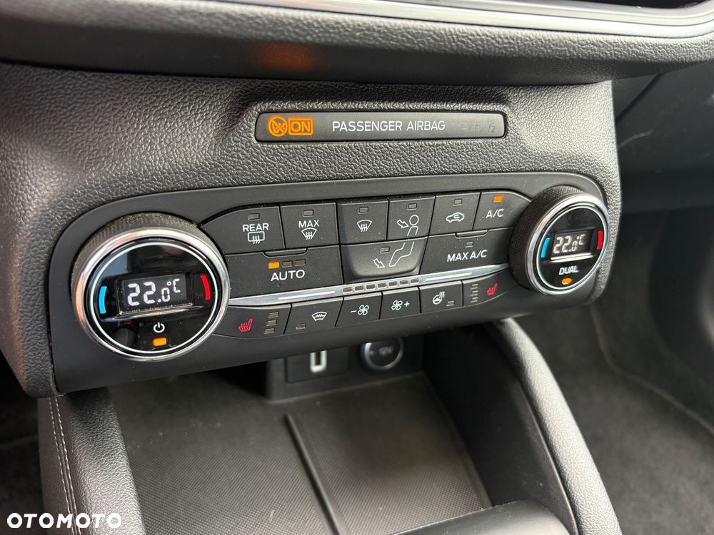 Ford Focus 1.5 EcoBlue Start-Stopp-System TITANIUM DESIGN - 20