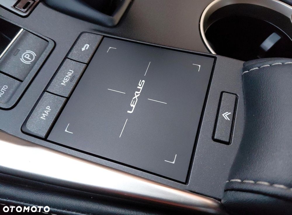 Lexus NX 300 F Impression AWD - 20
