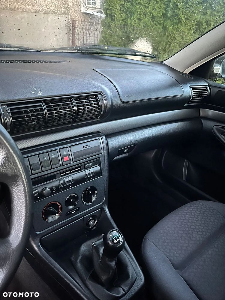 Audi A4 Limousine - 7