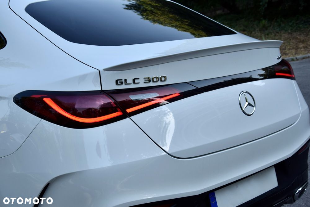 Mercedes-Benz GLC 300 mHEV 4-Matic AMG Line - 14
