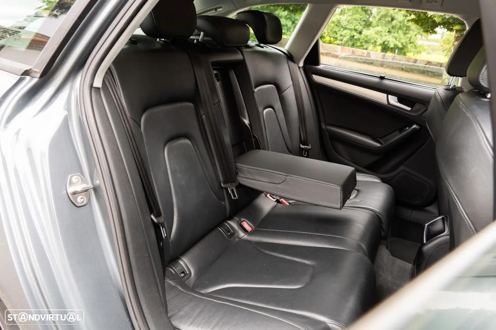 Audi A4 Avant 2.0 TDI Business Line S-line - 24