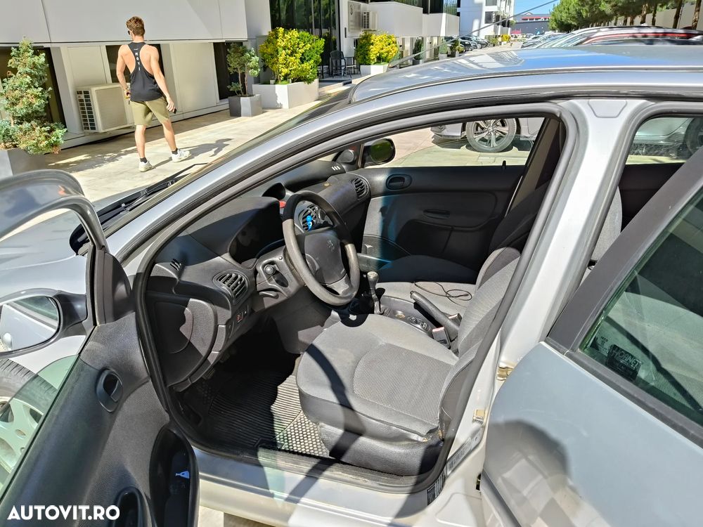Peugeot 206 1.4E XT - 11