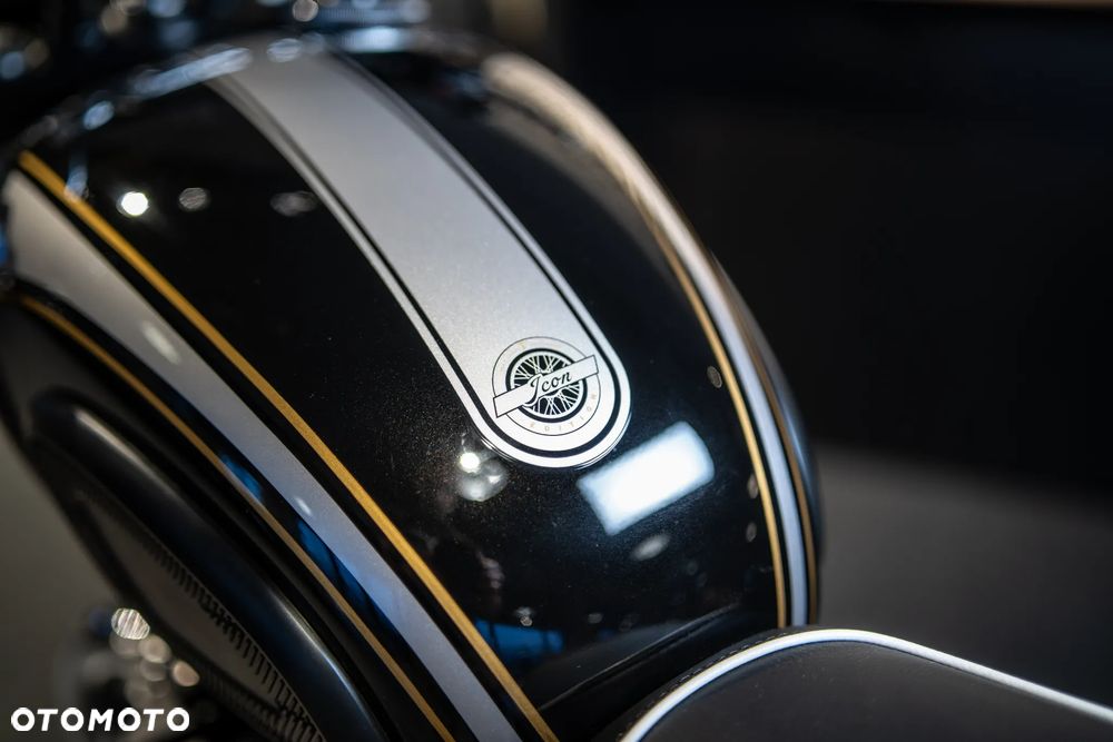 Triumph Bonneville - 7