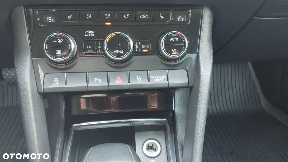 Skoda Karoq 1.5 TSI ACT GPF 4x2 Ambition DSG - 24