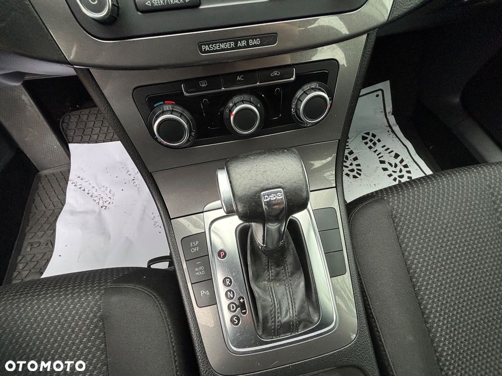 Volkswagen Passat Variant 2.0 TDI DPF DSG Comfortline - 17