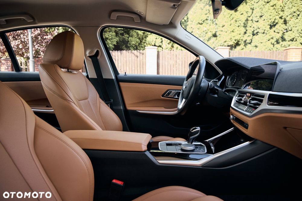 BMW Seria 3 320d xDrive Luxury Line - 20