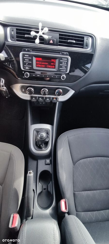 Kia Rio 1.2 Attract - 14