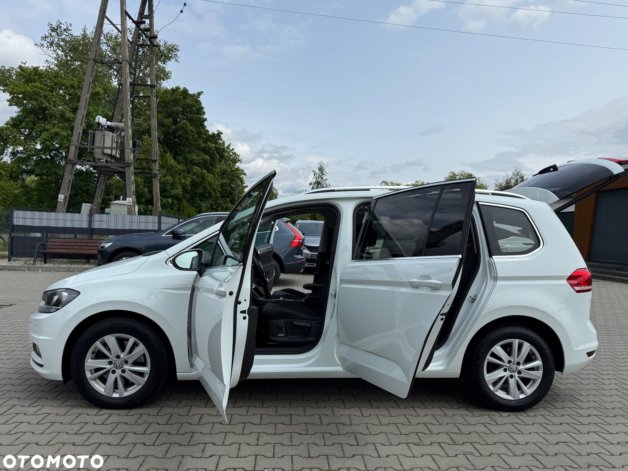 Volkswagen Touran 2.0 TDI BMT Comfortline DSG - 14