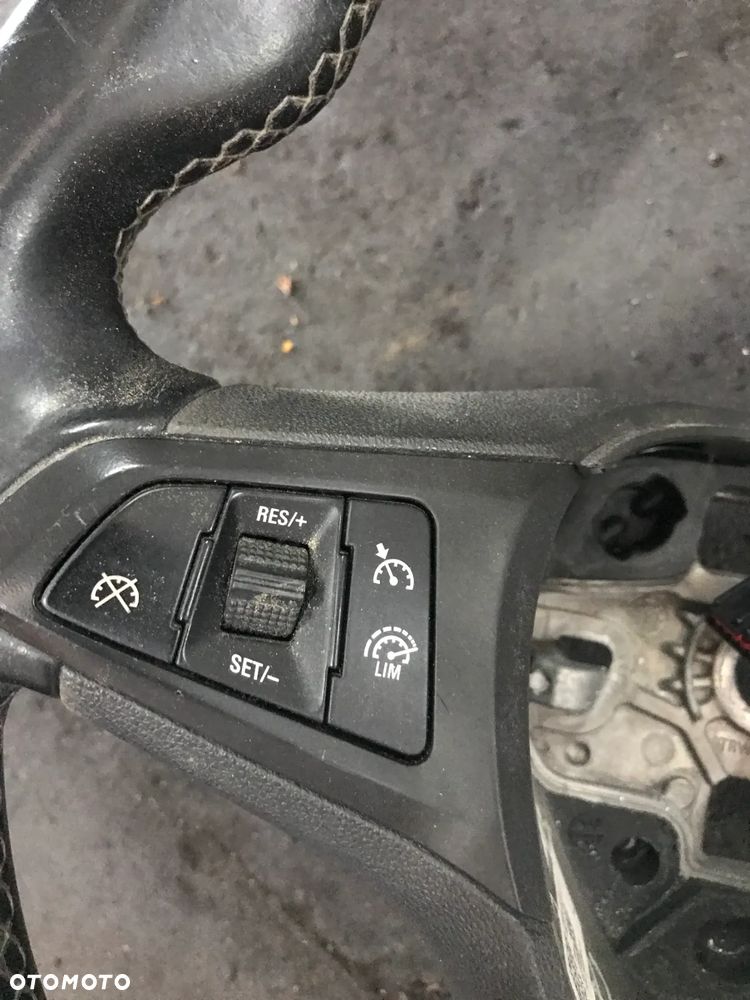 OPEL CORSA E KIEROWNICA MULTIFUNKCJA 39035990 - 5