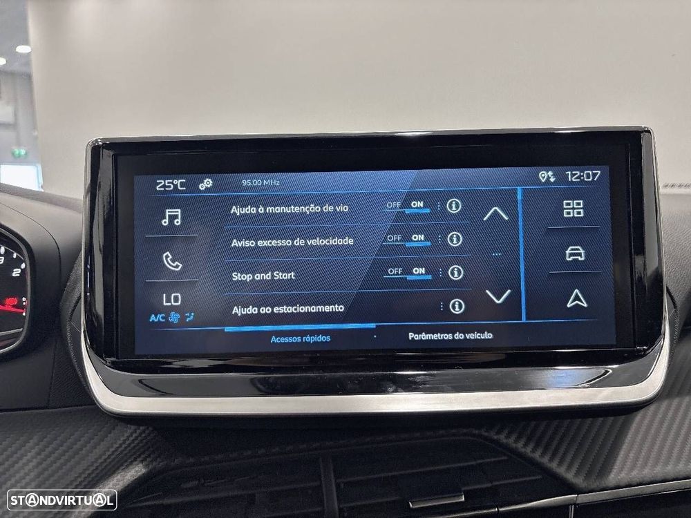 Peugeot 2008 1.2 PureTech Style - 16