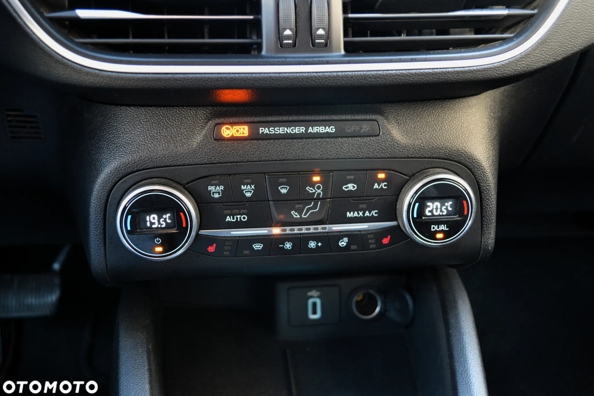 Ford Focus 2.0 EcoBlue Titanium X - 22