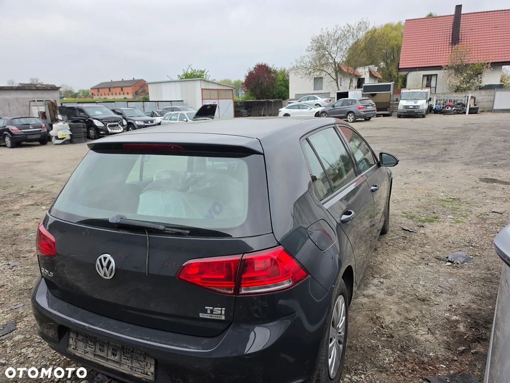 Volkswagen Golf 1.2 TSI BMT Trendline Perfectline - 30