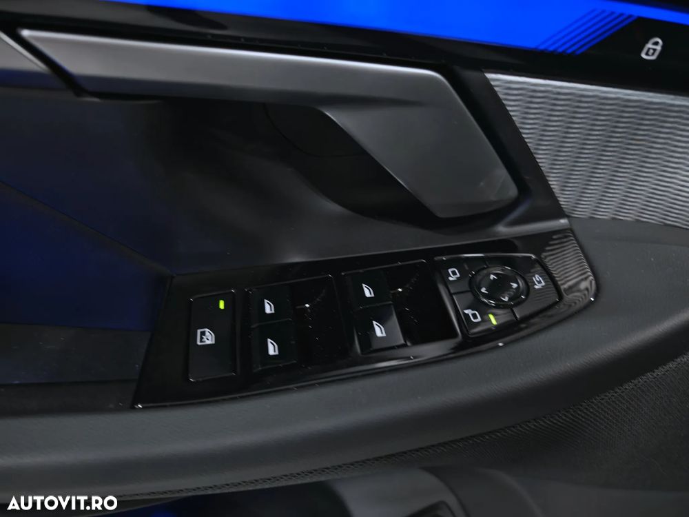 BMW Seria 5 520i AT MHEV - 34