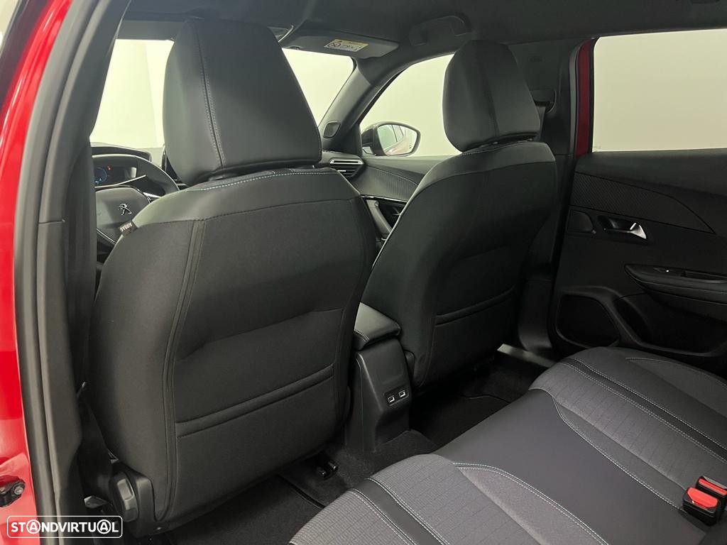 Peugeot 2008 1.2 PureTech Allure Pack - 29