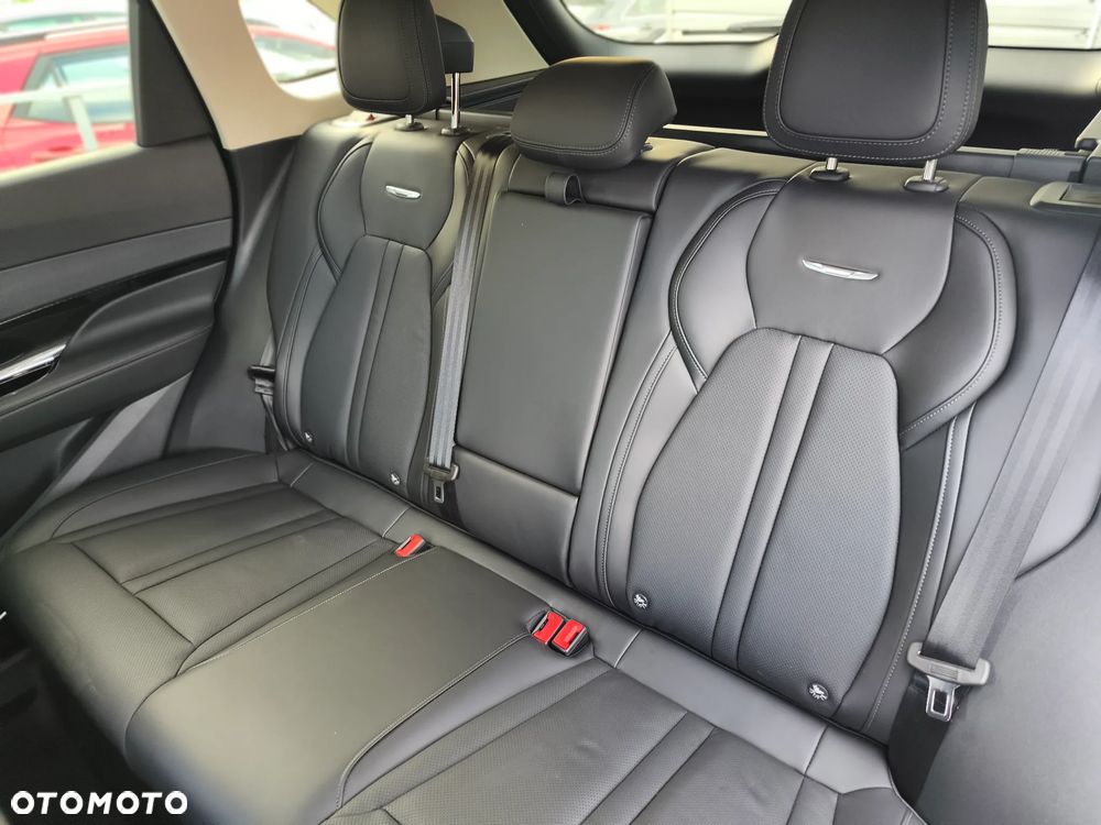 Hongqi HS3 2.0T AWD - 16