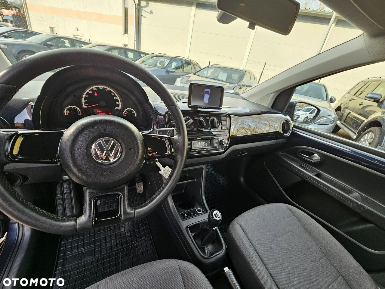 Volkswagen up! 1.0 street - 19