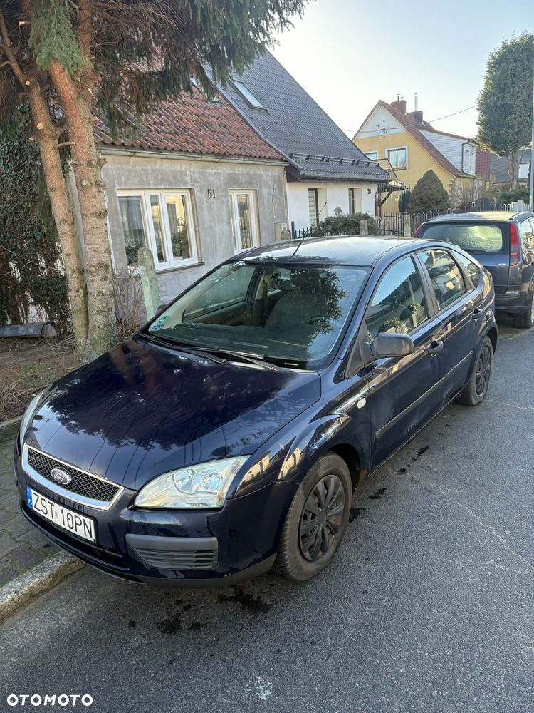 Ford Focus 1.4 Ambiente - 1