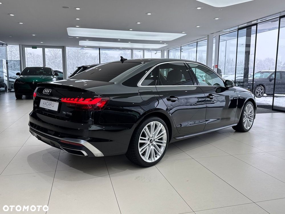 Audi A4 Limousine - 5