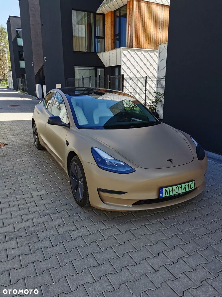 Tesla Model 3 - 2