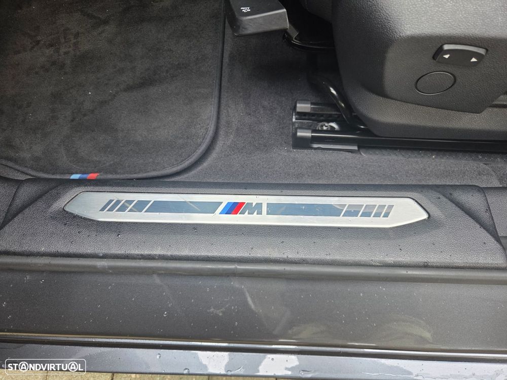 BMW 116 d Pack M - 21