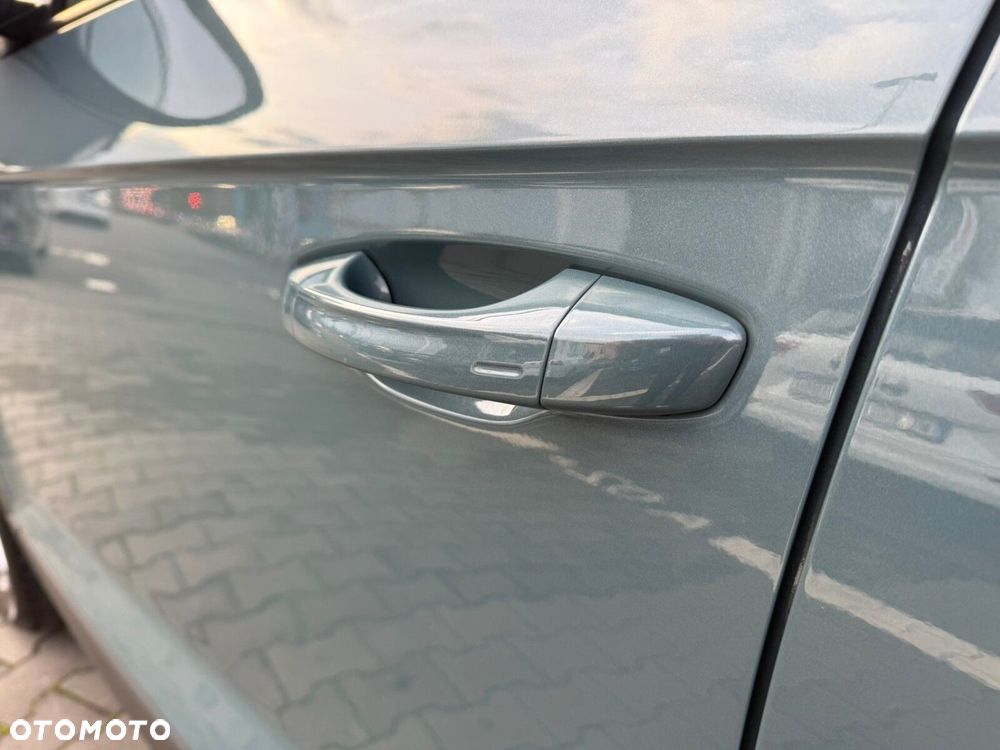 Volkswagen T-Roc 1.5 TSI Life - 28