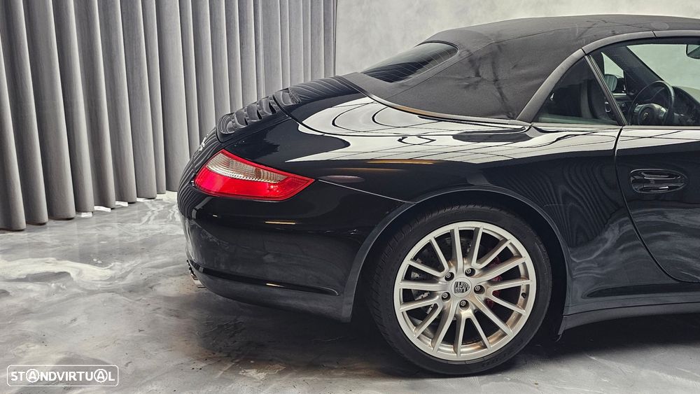 Porsche 911 (997) Carrera 4 S Cabriolet - 33