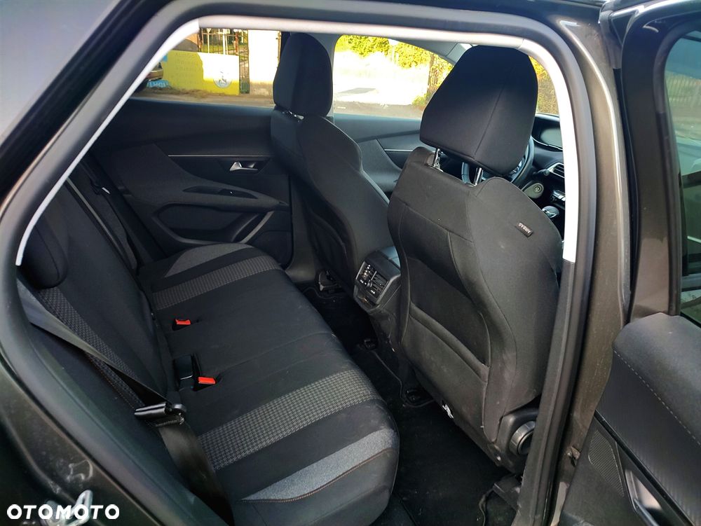 Peugeot 3008 1.2 PureTech Active S&S - 11