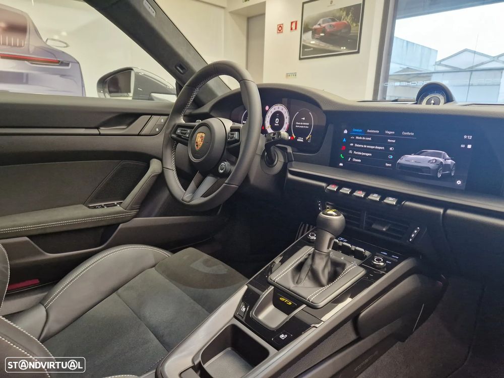 Porsche 911 (992) GT3 PDK - 29