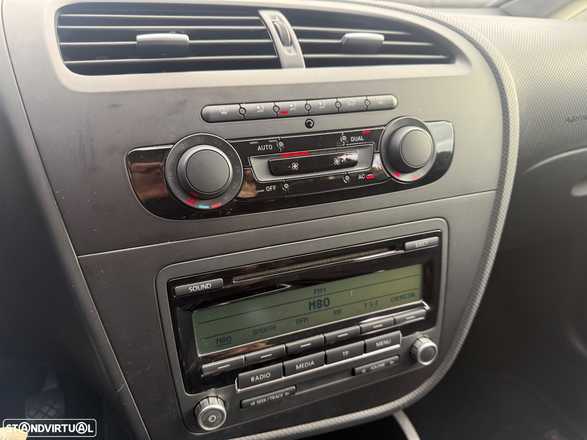 SEAT Leon 1.6 TDI Copa - 25