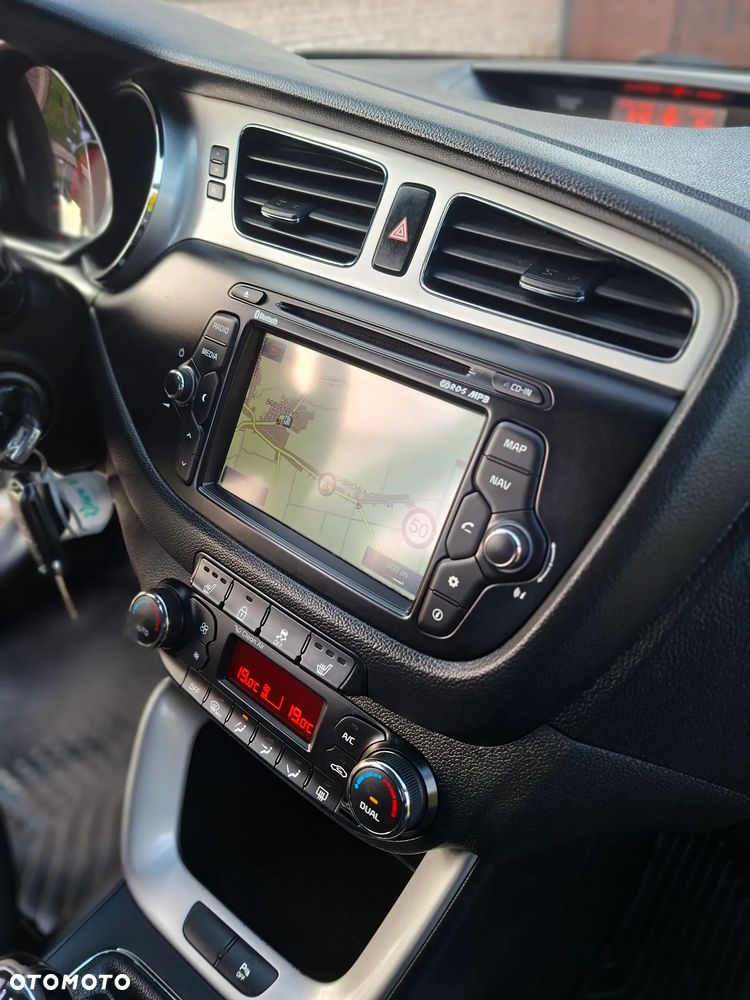 Kia Ceed - 13