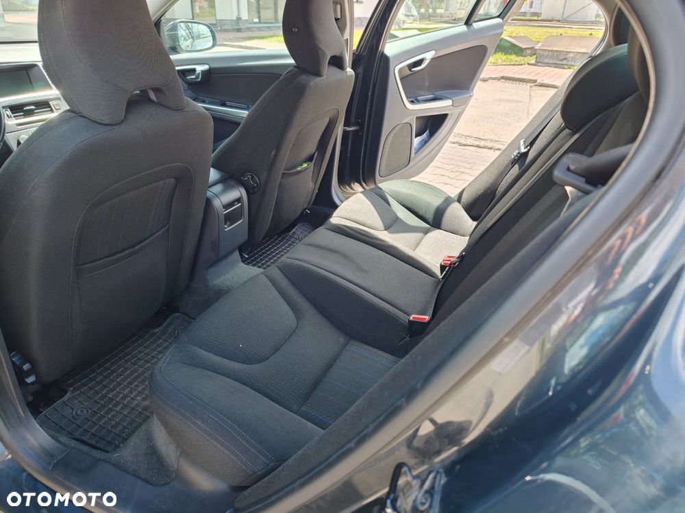 Volvo S60 D2 - 14