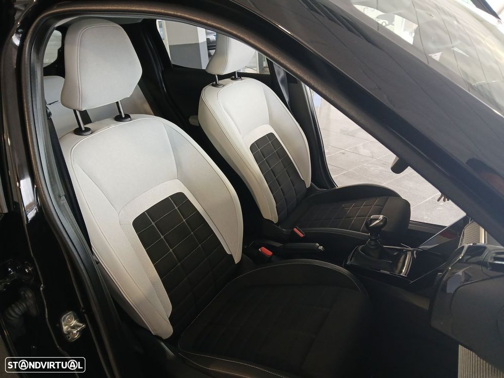 Citroën C3 1.2 Turbo Max16 - 12