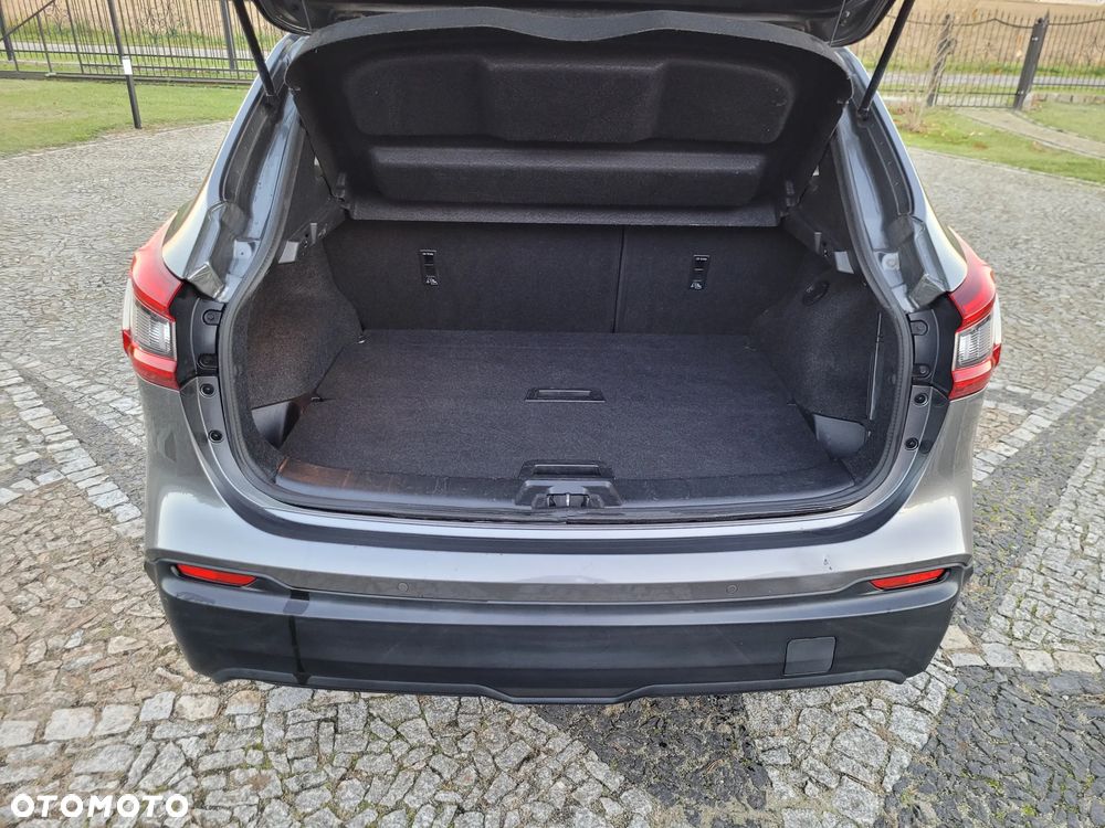 Nissan Qashqai 1.2 DIG-T N-Vision - 23