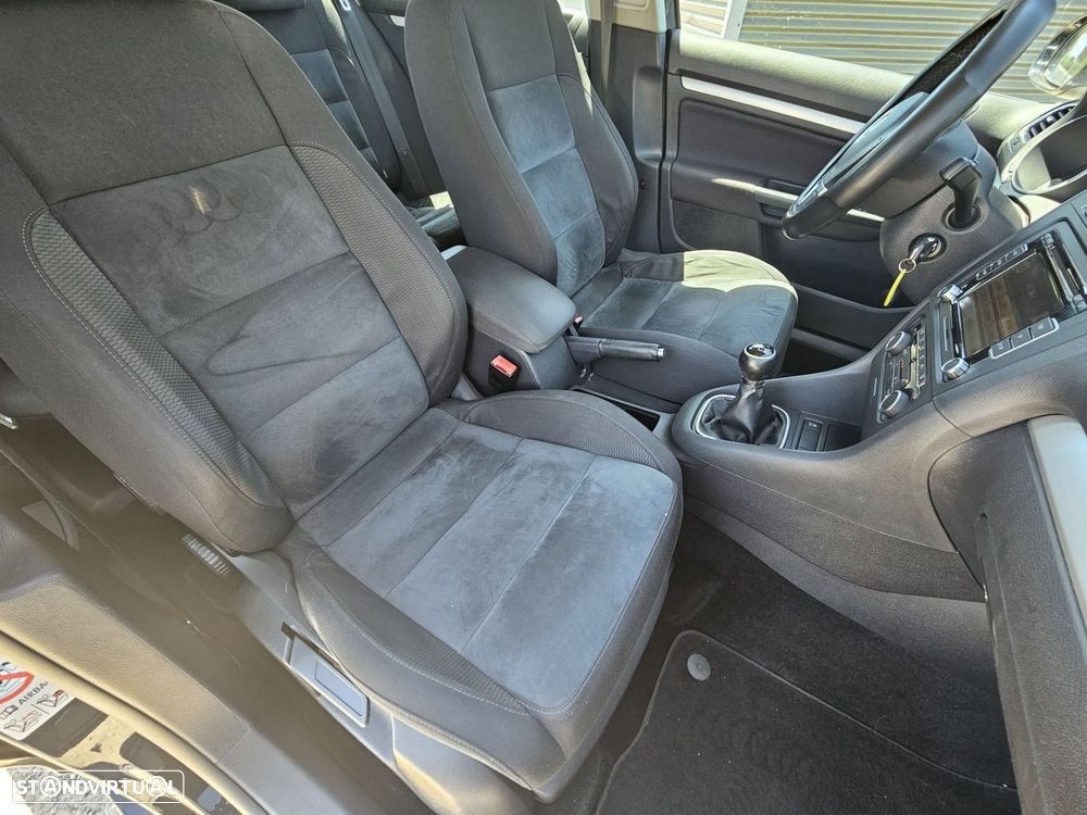 VW Golf Variant 1.6 TDi Highline - 26