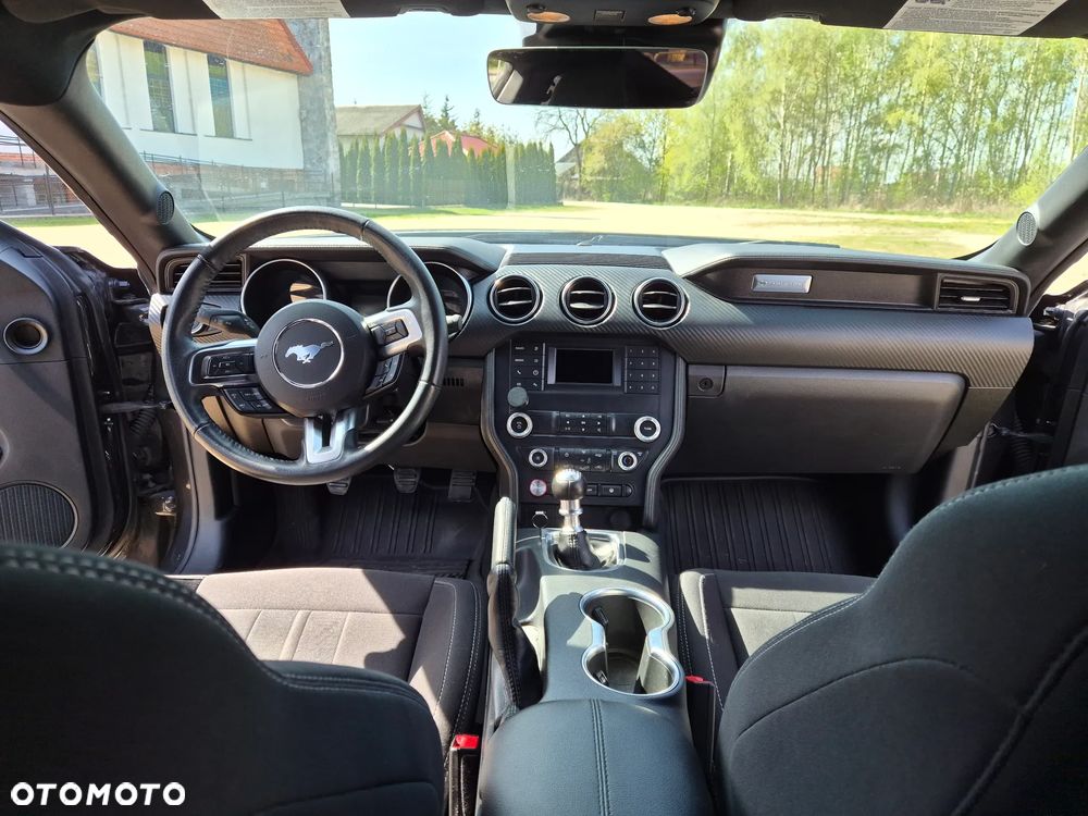 Ford Mustang - 23