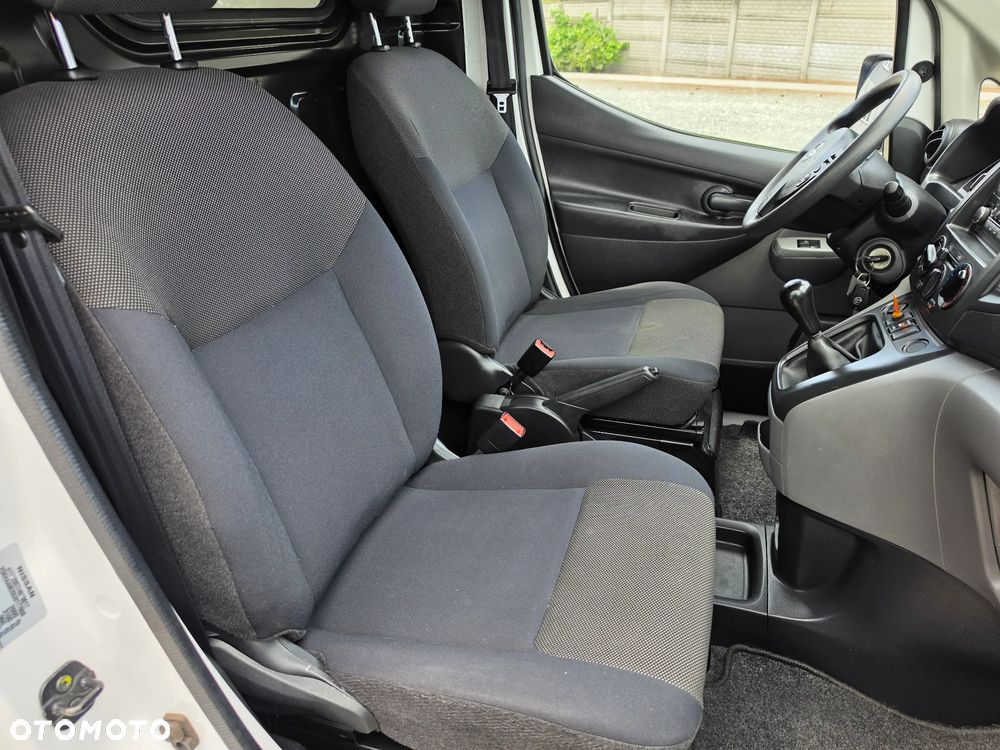 Nissan NV200 - 23