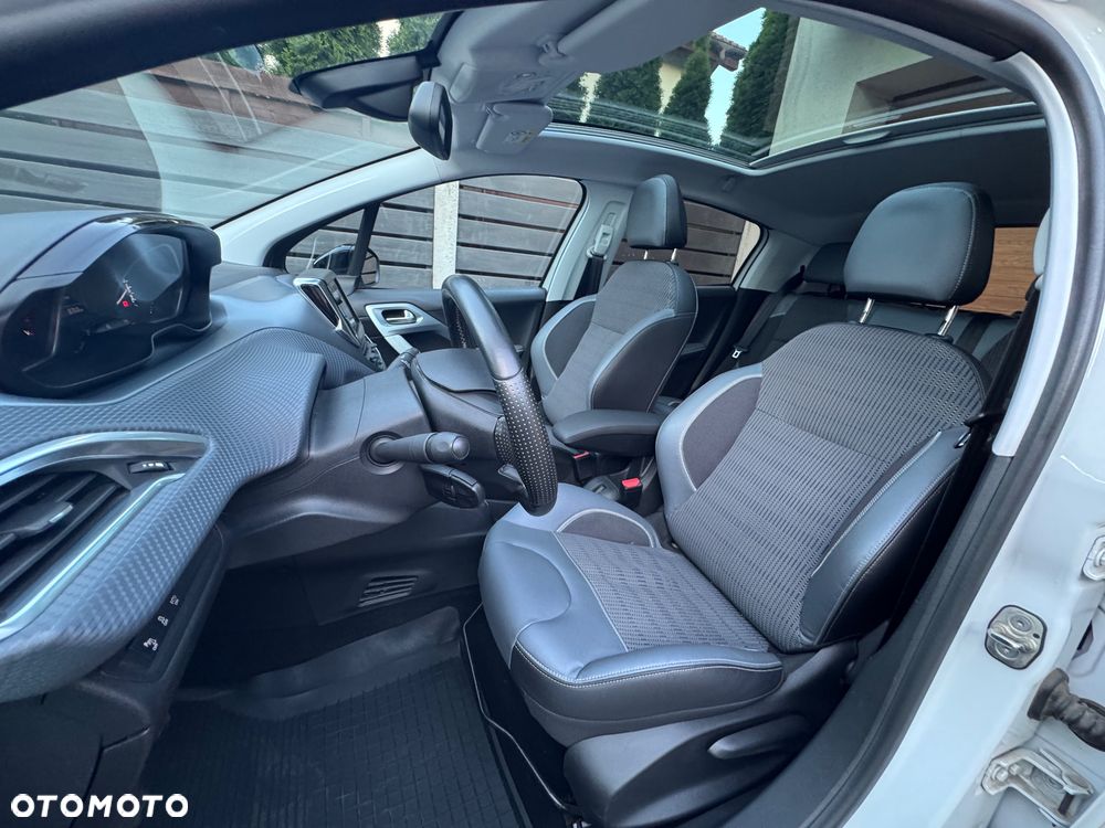 Peugeot 208 1.2 PureTech Allure S&S - 14