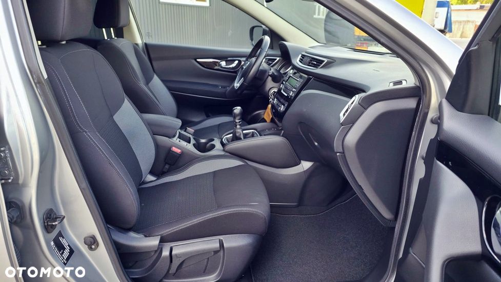 Nissan Qashqai 1.2 DIG-T N-Vision - 19