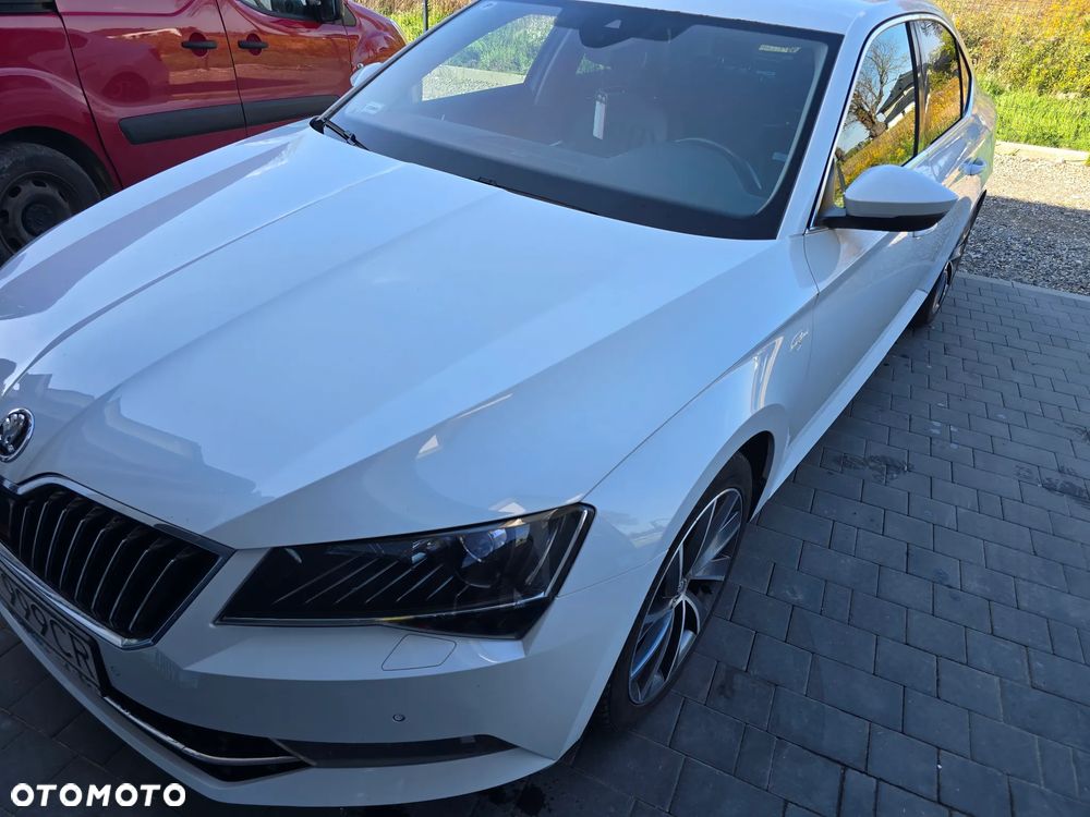 Skoda Superb 2.0 TDI 4x4 L&K DSG - 2